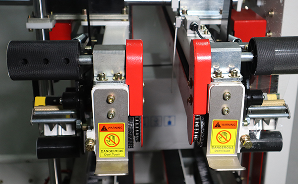 一字型自動(dòng)封箱機(jī),封箱機(jī)廠(chǎng)家,封箱機(jī)